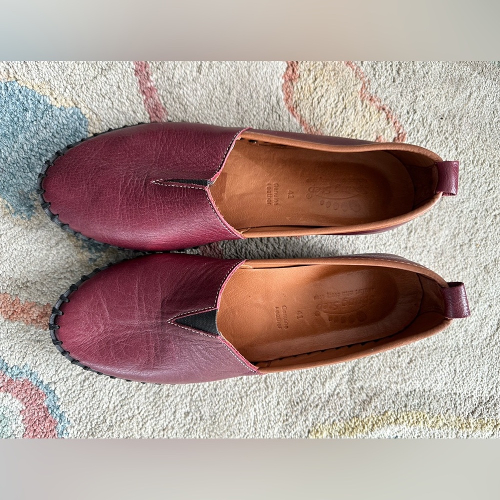 Burgundy genuine leather Spring Step women’s shoe.  Size 41.